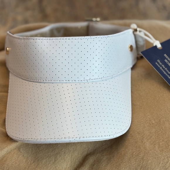 Fenix Sportier The Leather Visor White Gold - Picture 3 of 6